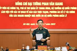 潘文江大将：帮助国防部属下的企业踏平困难
