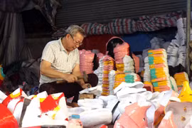 兴安省中秋玩具手工艺村: 激活传统文化魅力