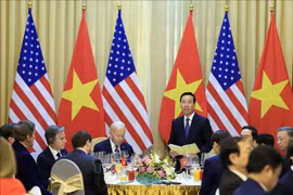 越南国家主席武文赏举行盛大国宴 款待美国总统拜登