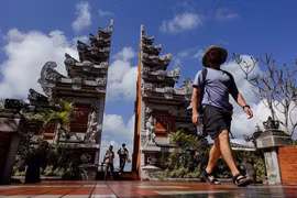 印尼考虑对20个国家和地区实行免签政策