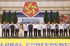 越南国会主席王廷惠出席第九届全球青年议员大会彩排活动