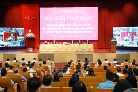 进一步提高对外信息工作在新形势下的效率和质量 