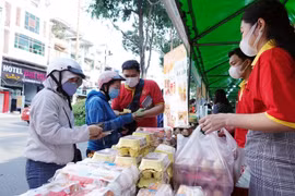 胡志明市：耗资近1000万美元照顾困境职工过春节