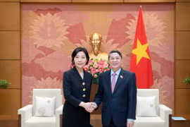 越南国会副主席阮德海会见韩国驻越大使