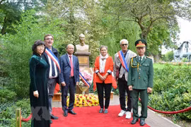 九二国庆节：越南驻外大使馆纷纷举行庆祝国庆节活动
