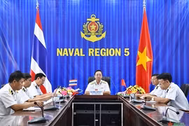 越南海军第五区与泰国海军第二区举行视频会谈