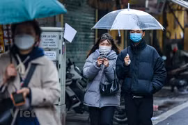 越南北部和北中部早晚寒冷