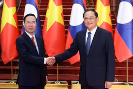 越南国家主席武文赏会见老挝国家领导人