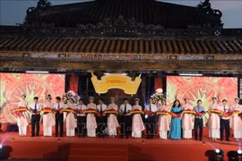 越南政府副总理陈流光出席第二届越南阅读文化与图书日开幕式