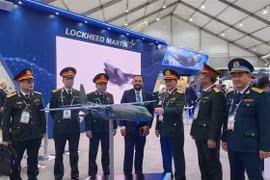 越南国防部代表团出席2023年首尔国际航空航天暨军工业展览会