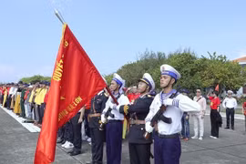 2023年越南侨团探访长沙岛县军民和海上高脚屋DK1之旅圆满结束