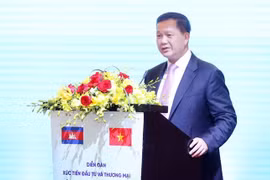 政府总理范明政与柬埔寨首相洪玛奈出席越柬贸易投资促进论坛