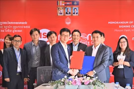 越南军队电信集团柬埔寨公司与柬埔寨领先跨行业经济集团合作