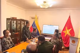 越南外交和国防政策宣讲会在委内瑞拉举行