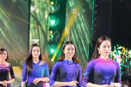 2019年第6次胡志明市奥黛节：奥黛时装秀（组图）