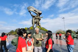 充分发挥奠边省旅游潜力和优势 推动旅游业发展