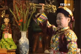 服装在越南跳神礼仪中的作用