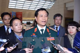 国防学院院长武进忠上将就越共十二大人事工作接受了记者的采访。（图片来源：越通社）