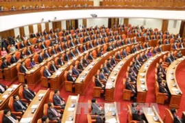 越共第十二届中央委员会第三次全体会议圆满落幕​。（图片来源：越通社）