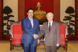 阮富仲总书记会见科威特首相贾比尔 