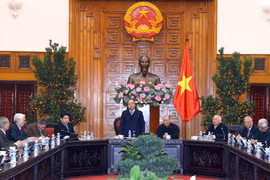 政府总理阮春福会见越南援柬专家联络委员会代表
