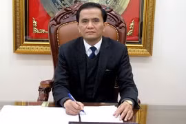 政府总理签发决定罢免吴文俊清化省人民委员会副主席职务