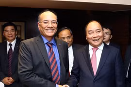 政府总理阮春福会见印度一流企业和集团领导