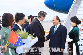 阮春福前往澳大利亚悉尼市出席东盟—澳大利亚特别峰会