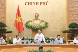 阮春福：政府成员和各部门领导需履职尽责 务实工作