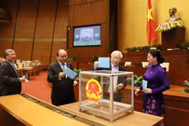 越南第十四届国会第六次会议公报（第三号）