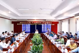 越共中央书记处常务书记陈国旺率团访问老挝万象省