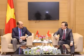 亚太议会论坛第26届年会：越南国会副主席冯国显会见摩洛哥代表团