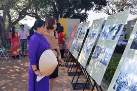 “河内：1954年10月的回忆”展览会在河内举行 庆祝首都解放64周年