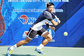 2018年越南男网F2未来赛：李黄南2比1险胜韩国选手
