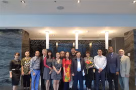越加两国进一步加强交流 深化友谊