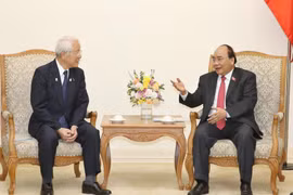 越南政府总理阮春福会见日本兵库县知事井户敏三