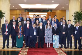 越共中央总书记阮富仲会见出席APPF-26的各国议会代表团团长