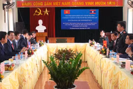 越老两国各地促进监察工作经验交流