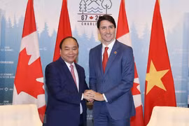 越南政府总理阮春福与加拿大总理贾斯廷举行会谈