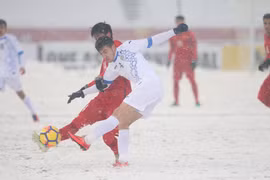 2018年U23亚洲杯决赛：越南队上半场以1比1战平乌兹别克斯坦队