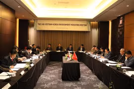 韩国愿协助越南增强环境保护和资源管理能力