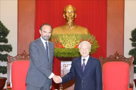 越共中央总书记、国家主席阮富仲会见法国总理爱德华·菲利普