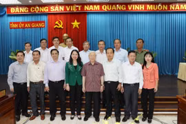 越共中央总书记阮富仲莅临安江省调研