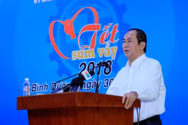 国家主席陈大光： 关心关爱工人和劳动者 注重提高其生活水平