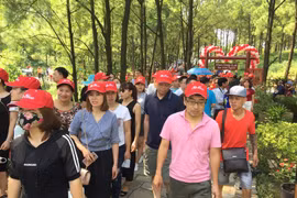 广宁省汪秘市安中湖生态旅游景区正式亮相