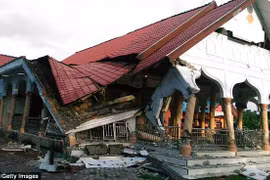 印度尼西亚地震：至少50人伤亡