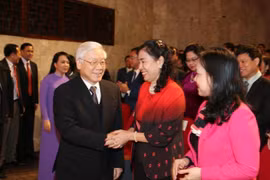 越共中央总书记阮富仲出席越南医师节庆典