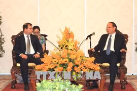 胡志明市领导会见古巴与各国人民友好协会主席