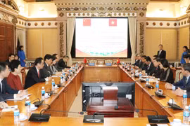 加强胡志明市与中国成都市的贸易旅游合作