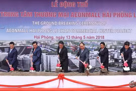 越南政府总理阮春福视察海防市部分重大经济社会工程
